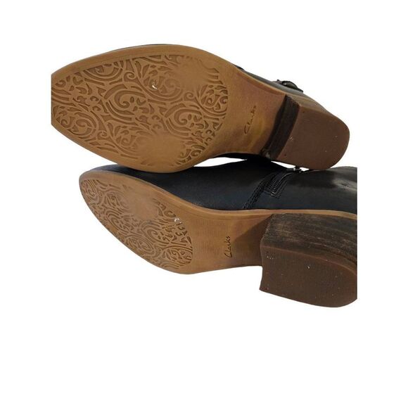 Clarks black leather booties. Size 7. - Picture 5 of 7